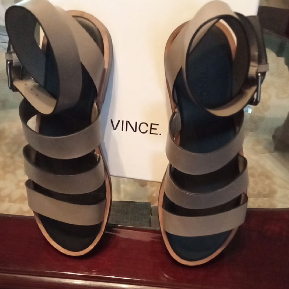 Vince Olive-Strap Casual Leather Sandals